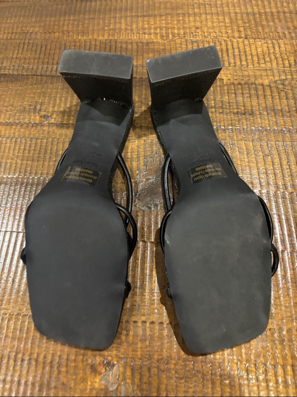 Open Edit black two inch block heel strappy sandal - size 7.5 - Picture 2 of 3